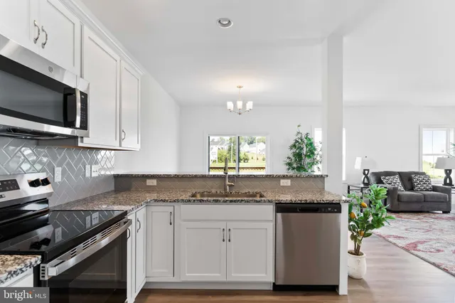 $454,900 | 653 Brittany Drive, Mechanicsburg, PA 17055