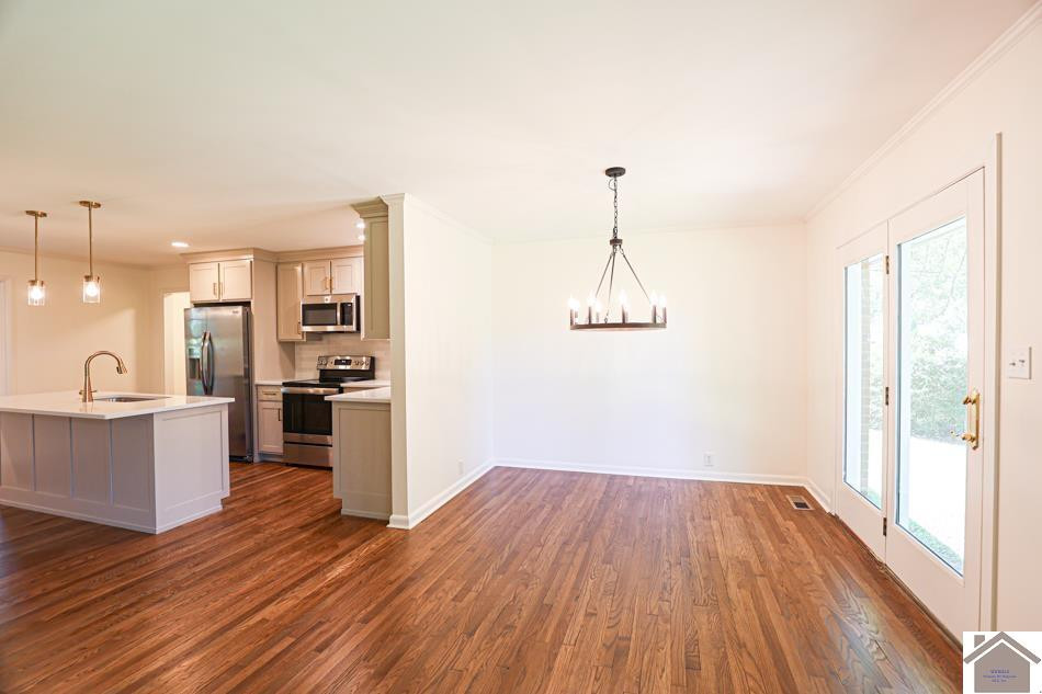 153 Kennedy Road Paducah, KY 42001 - Photo 11 of 33 Dining Area