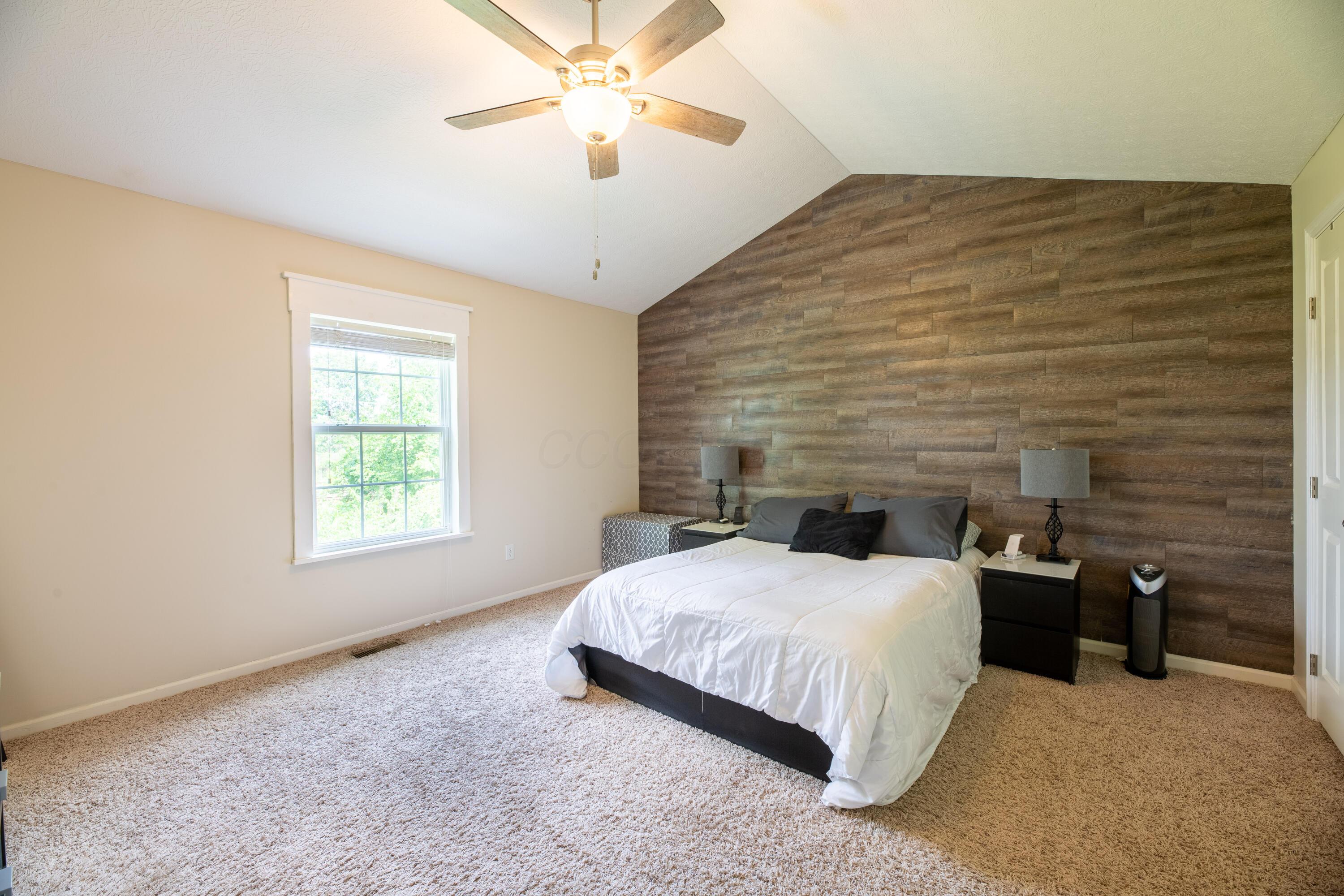 8034 Ravine Run Lane Columbus, OH 43235 - Photo 28 of 57 Voluminous ceilings