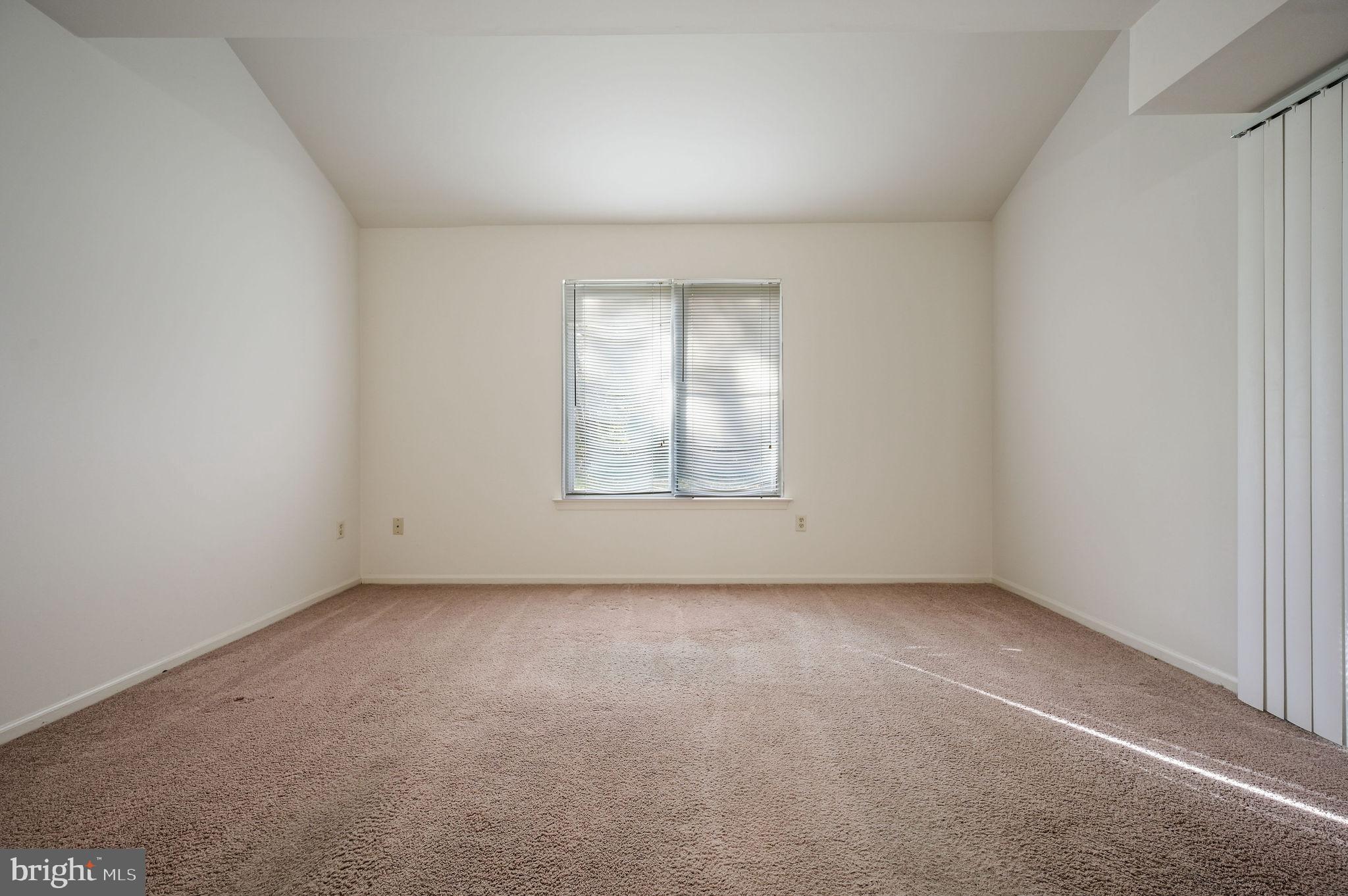 38 Heatherfield Way Dover, DE 19904 - Photo 14 of 27 an empty room with windows