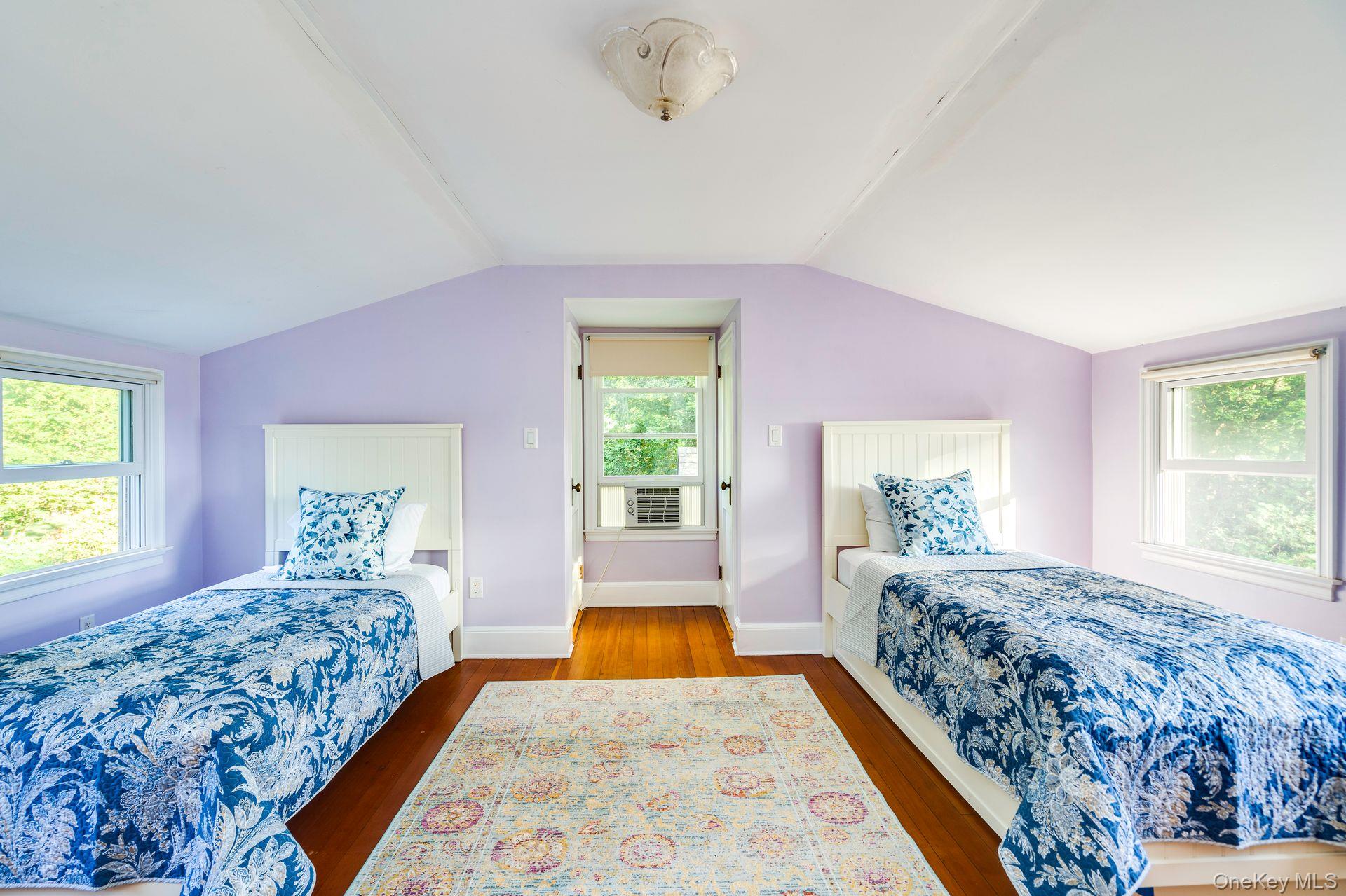 140 Old Winkle Point Road Northport, NY 11768 - Photo 19 of 38 Bedroom 3