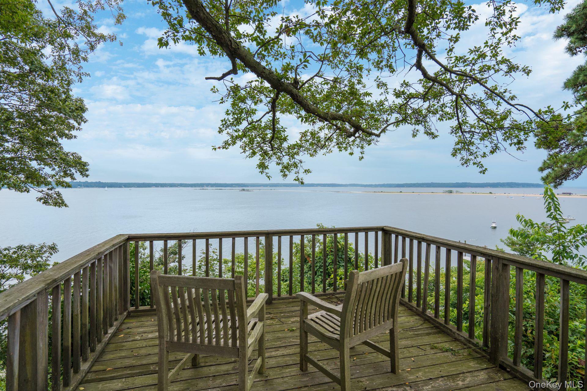 140 Old Winkle Point Road Northport, NY 11768 - Photo 28 of 38