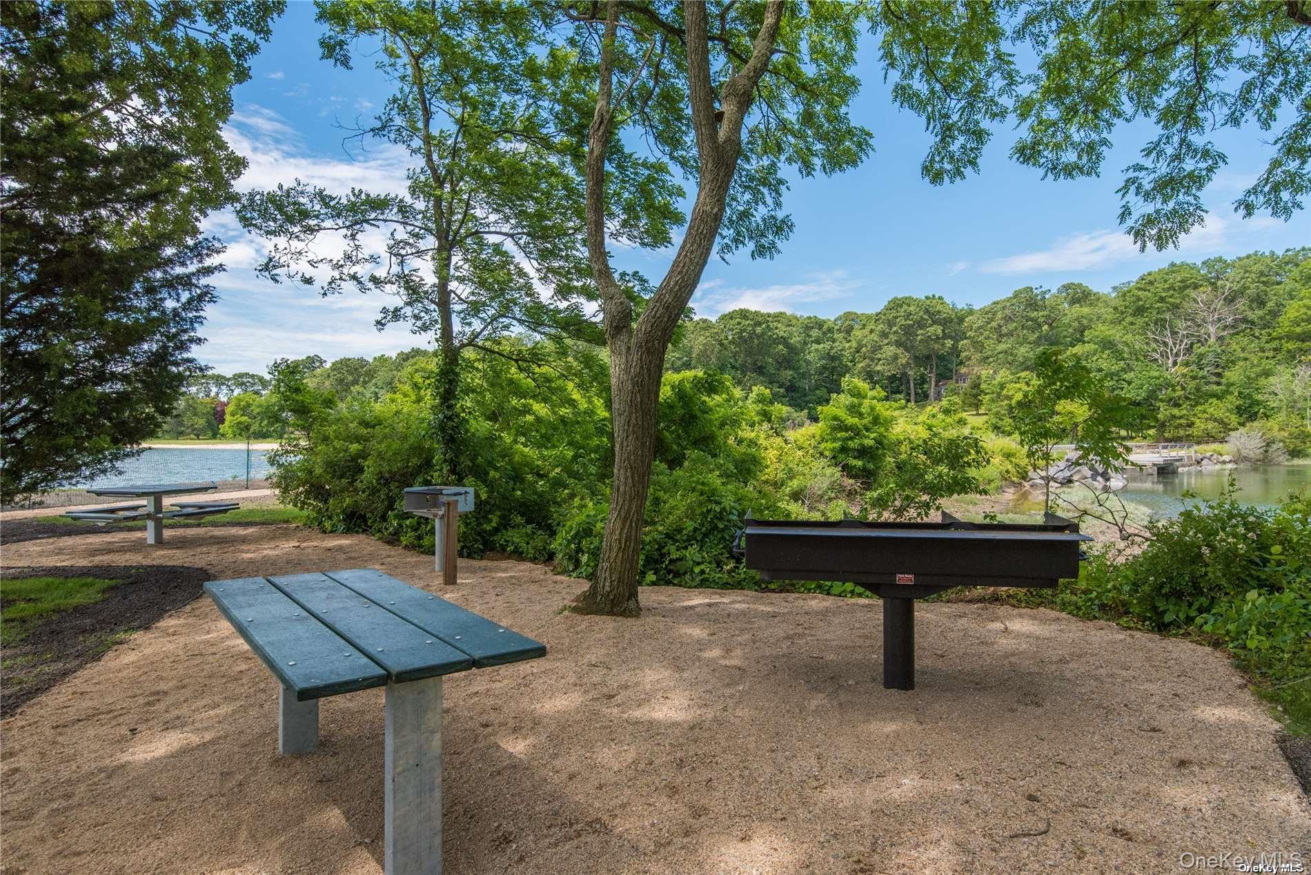 140 Old Winkle Point Road Northport, NY 11768 - Photo 35 of 38 BBQ and Picnic Area