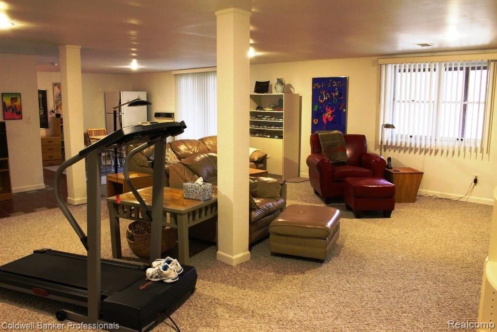 9075 Michigamme Road Clarkston, MI 48348 - Photo 26 of 33 IMG_1903.JPG