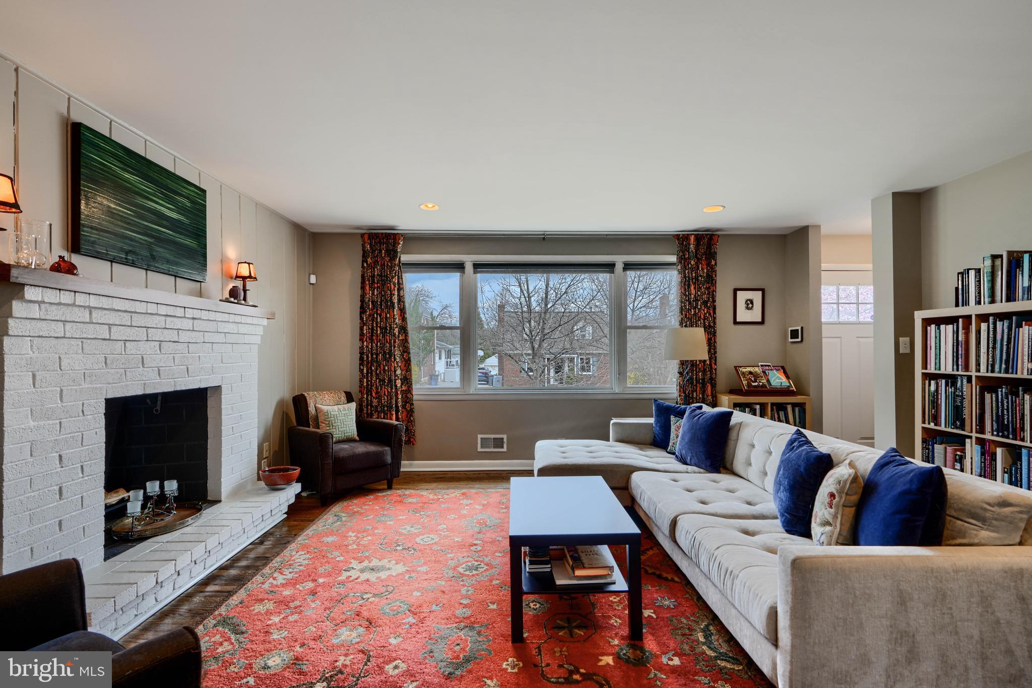 513 Windwood Road Baltimore, MD 21212 - Photo 6 of 36 Lovely living room