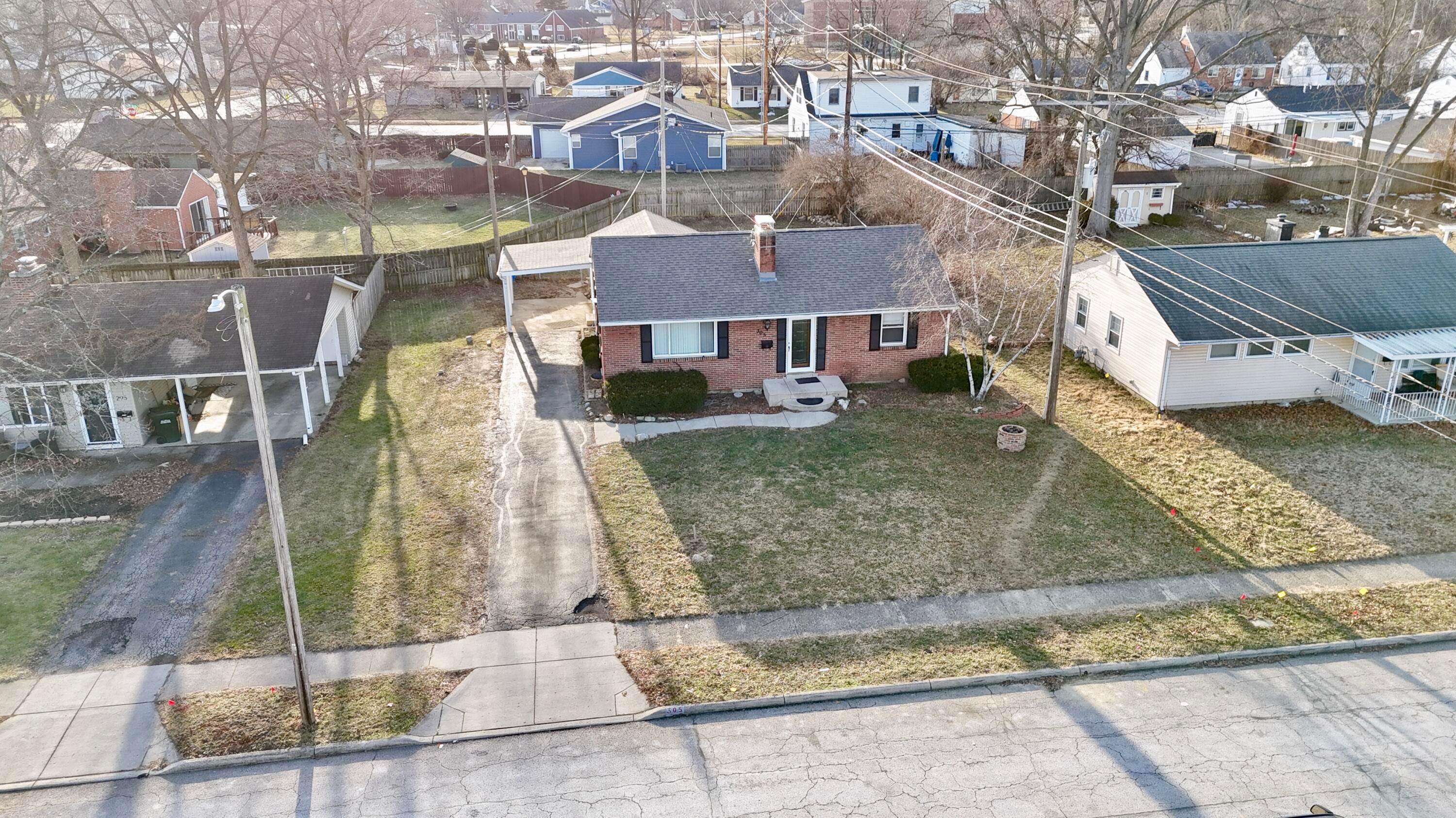 305 Danhurst Road Columbus, OH 43228 - Photo 3 of 39