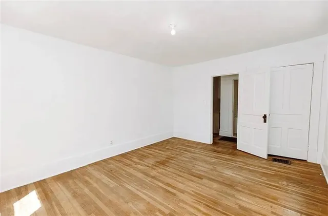 $164,900 | 600 West Walnut Street, Salina, KS 67401