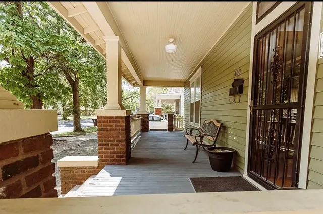 $164,900 | 600 West Walnut Street, Salina, KS 67401