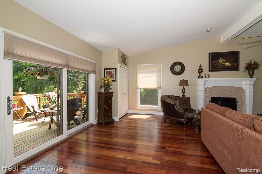 471 Lake Forest Road Rochester, MI 48309 - Photo 11 of 41 _OL_2271_Lake_Forest_W033.jpg