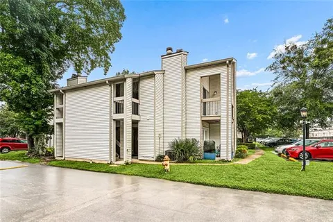$129,900 | 212 Parkview Boulevard, Unit 212, Mandeville, LA 70471