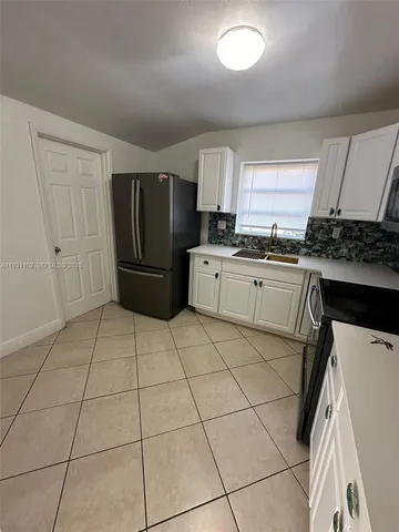 $3,900 | 740 Northwest 178th Terrace, Miami Gardens, FL 33169