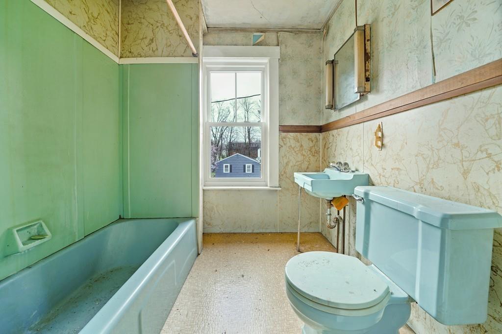 8 High Street Ayer, MA 01432 - Photo 11 of 24