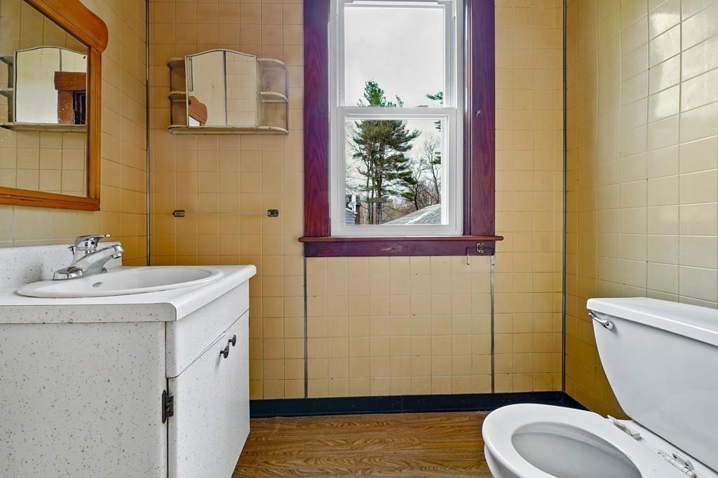 8 High Street Ayer, MA 01432 - Photo 5 of 24