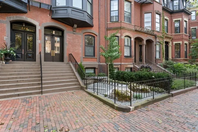 $10,800,000 | 126 Marlborough Street, Boston, MA 02116