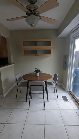 $2,200 | 2233 Flower Court, Unit 2233, Schaumburg, IL 60107