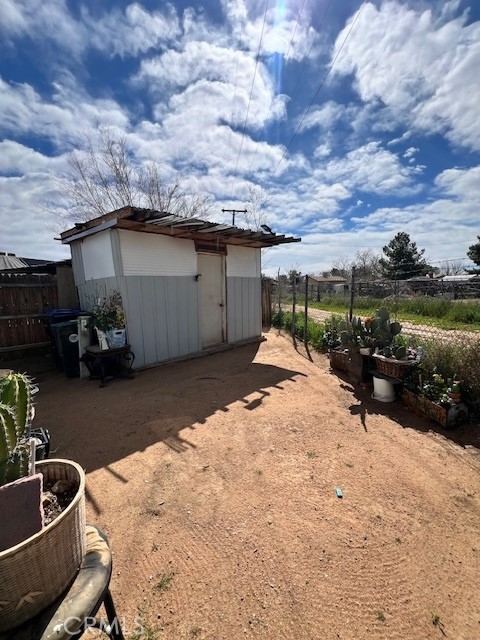 13892 Pioneer Road Apple Valley, CA 92307 - Photo 11 of 11 Back yard view