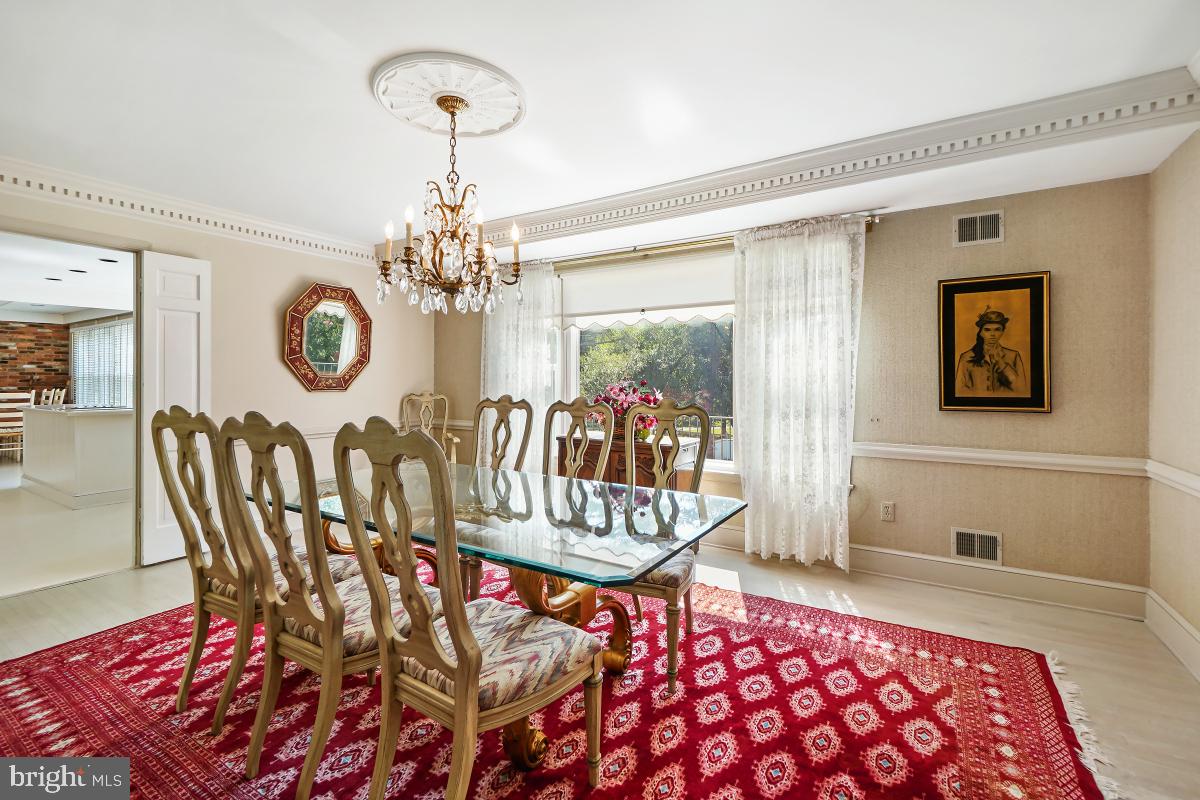 14650 Seneca Road Potomac, MD 20854 - Photo 16 of 48