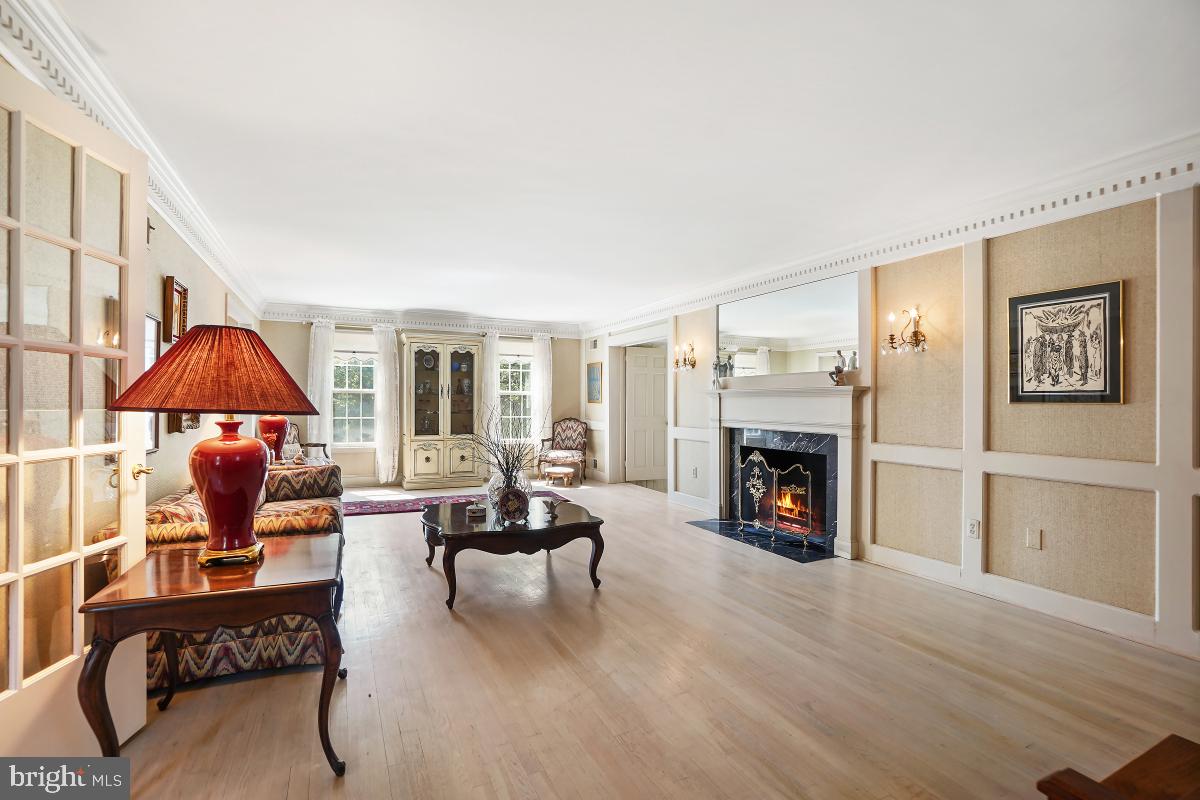 14650 Seneca Road Potomac, MD 20854 - Photo 18 of 48