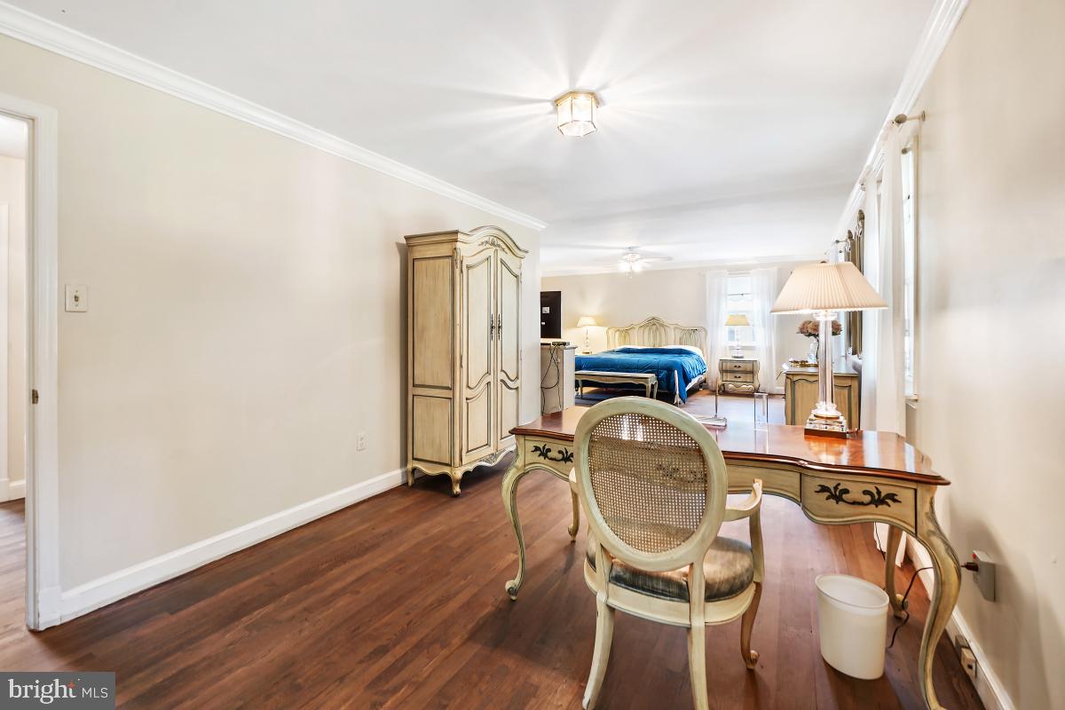 14650 Seneca Road Potomac, MD 20854 - Photo 29 of 48