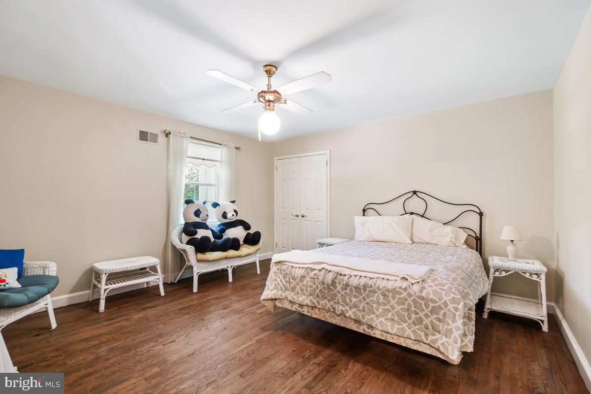 14650 Seneca Road Potomac, MD 20854 - Photo 31 of 48