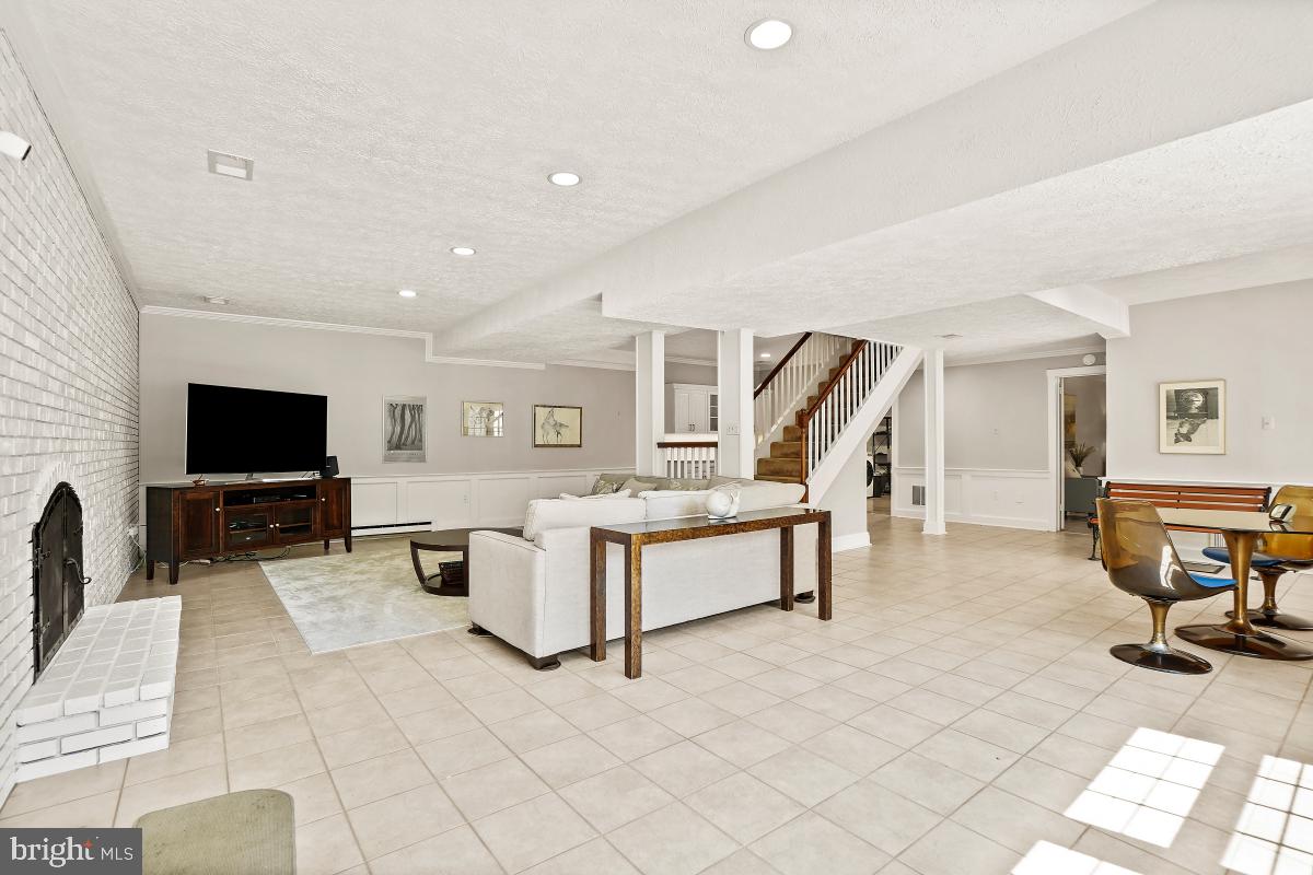 14650 Seneca Road Potomac, MD 20854 - Photo 32 of 48