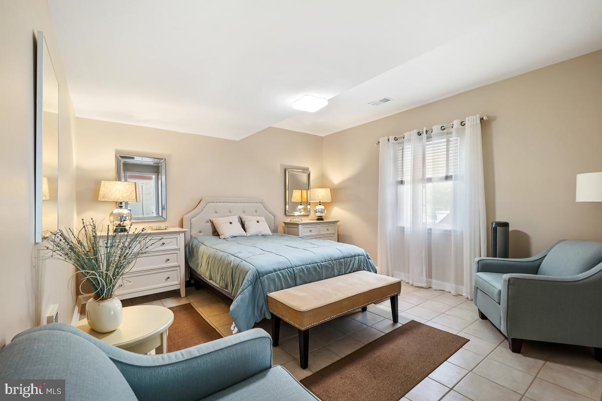 14650 Seneca Road Potomac, MD 20854 - Photo 35 of 48