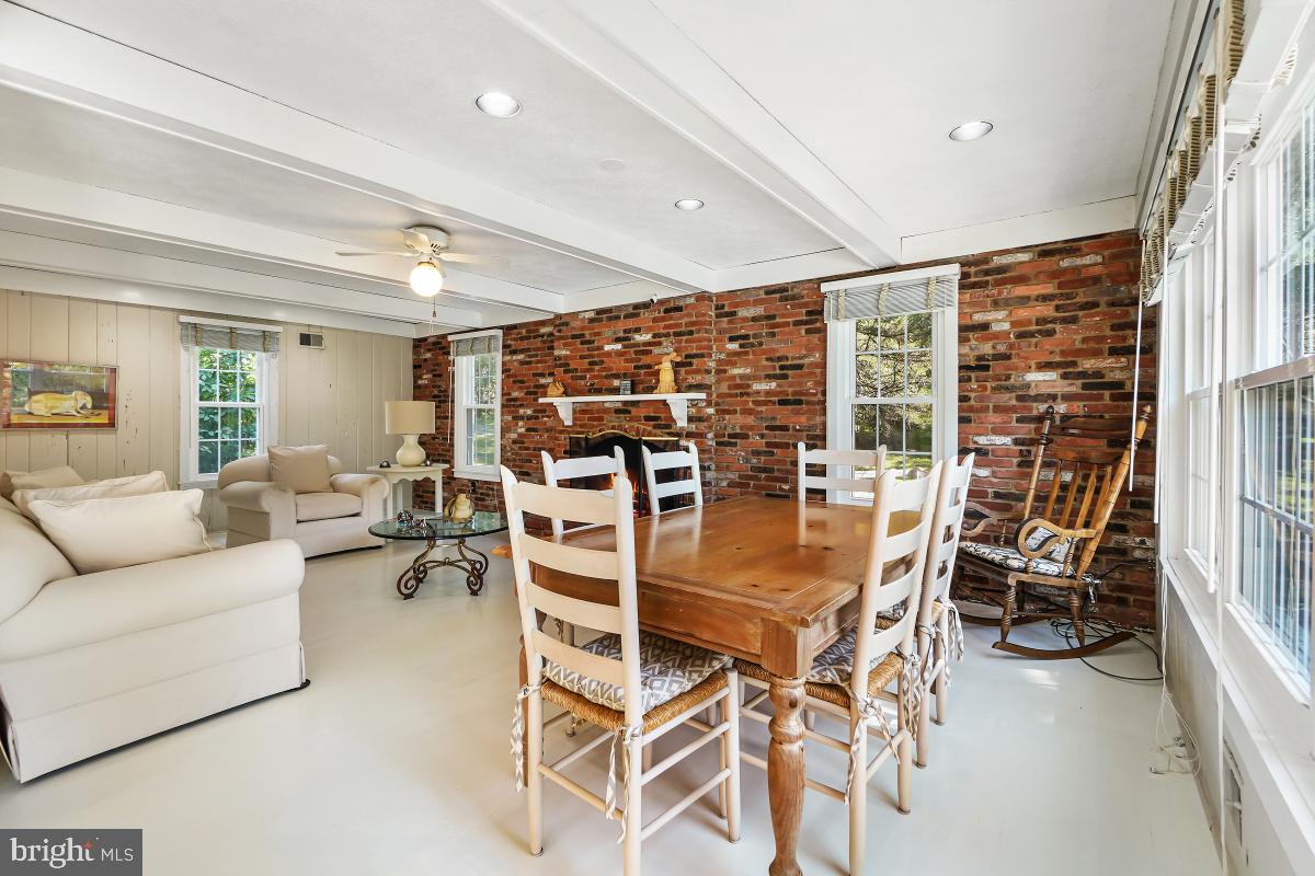 14650 Seneca Road Potomac, MD 20854 - Photo 10 of 48