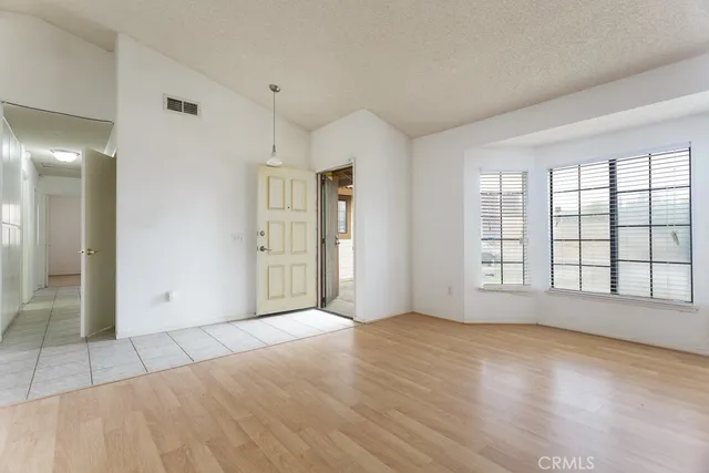 $465,000 | 37012 Calle Bonita, Palmdale, CA 93550