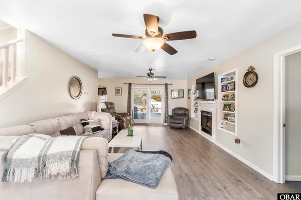 $669,900 | 103 Trenor Lane, Powells Point, NC 27966