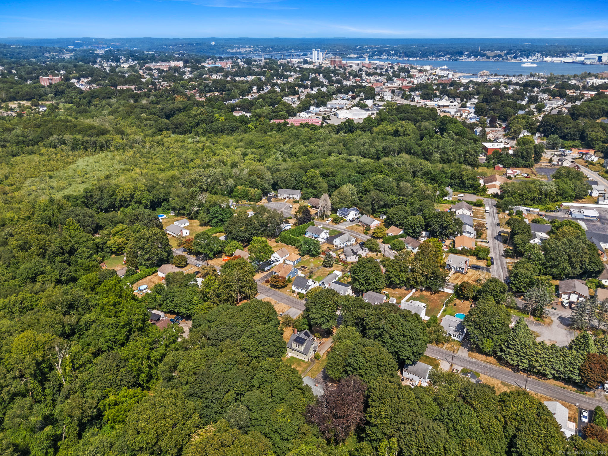 24 Pine Street Waterford, CT 06385 - Photo 2 of 39