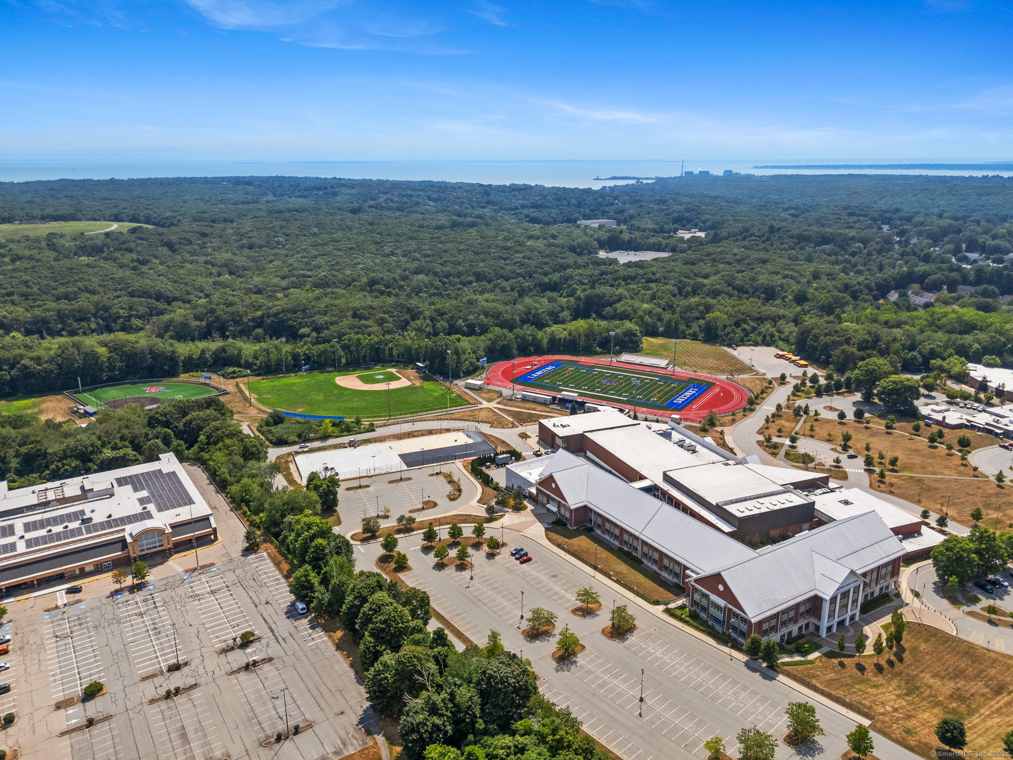 24 Pine Street Waterford, CT 06385 - Photo 32 of 39