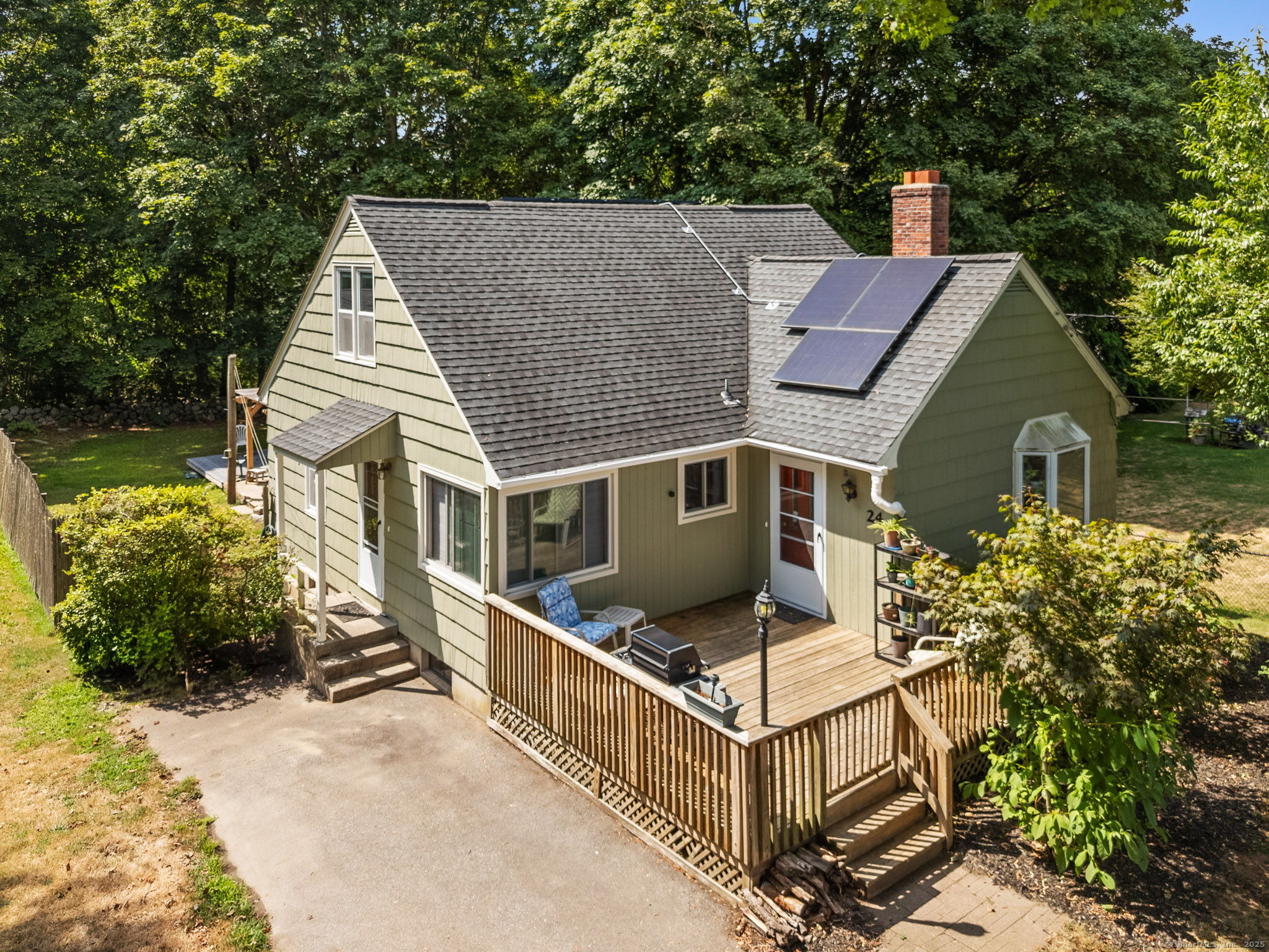 24 Pine Street Waterford, CT 06385 - Photo 36 of 39