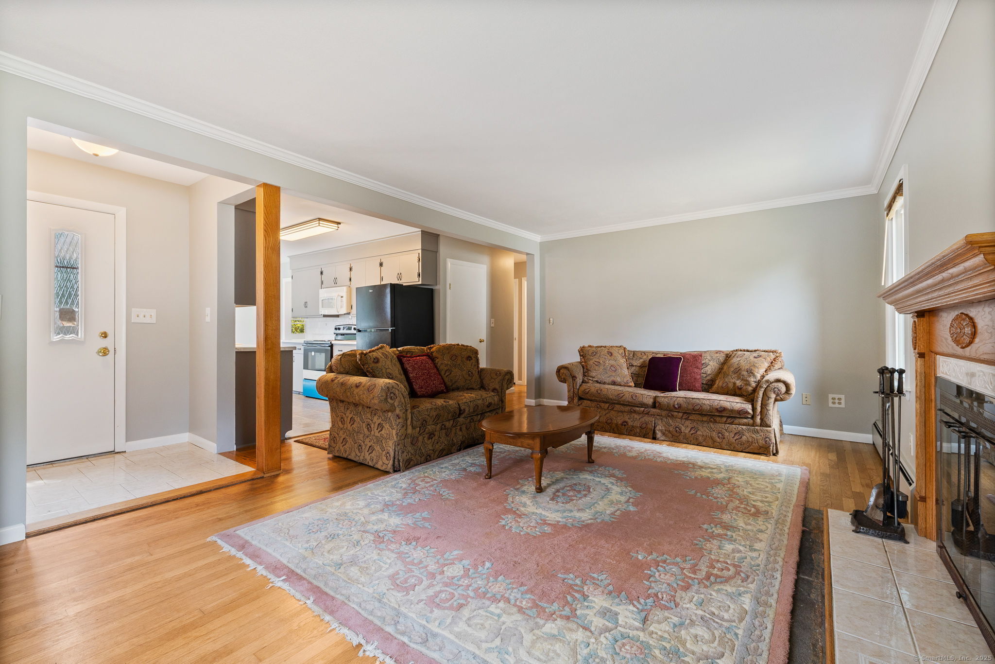 24 Pine Street Waterford, CT 06385 - Photo 7 of 39