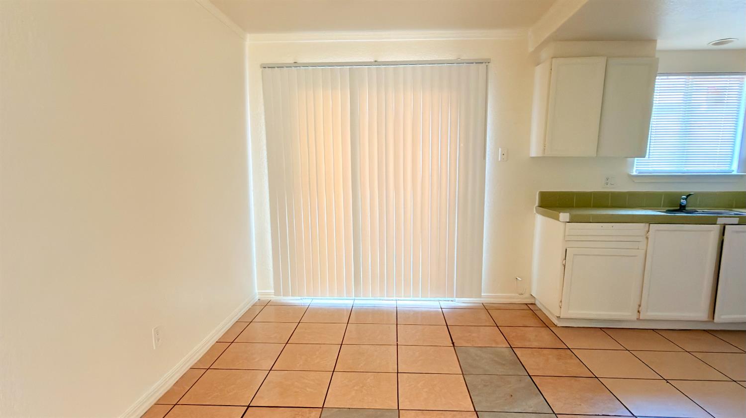 728 East Swain Road Stockton, CA 95207 - Photo 7 of 15