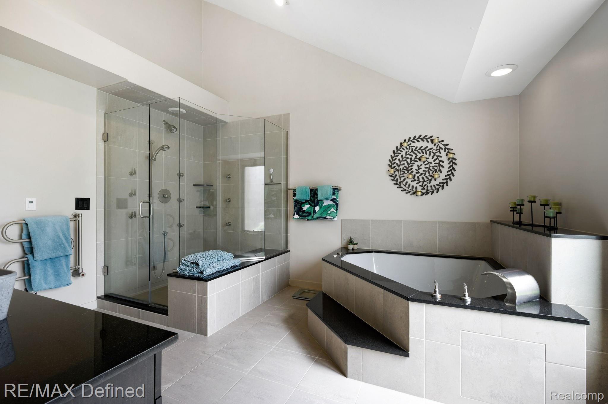 6358 Cherry Tree Court Rochester, MI 48306 - Photo 27 of 47 27-web-or-mls-6358-Cherry-Tree-Ct-27.jpg
