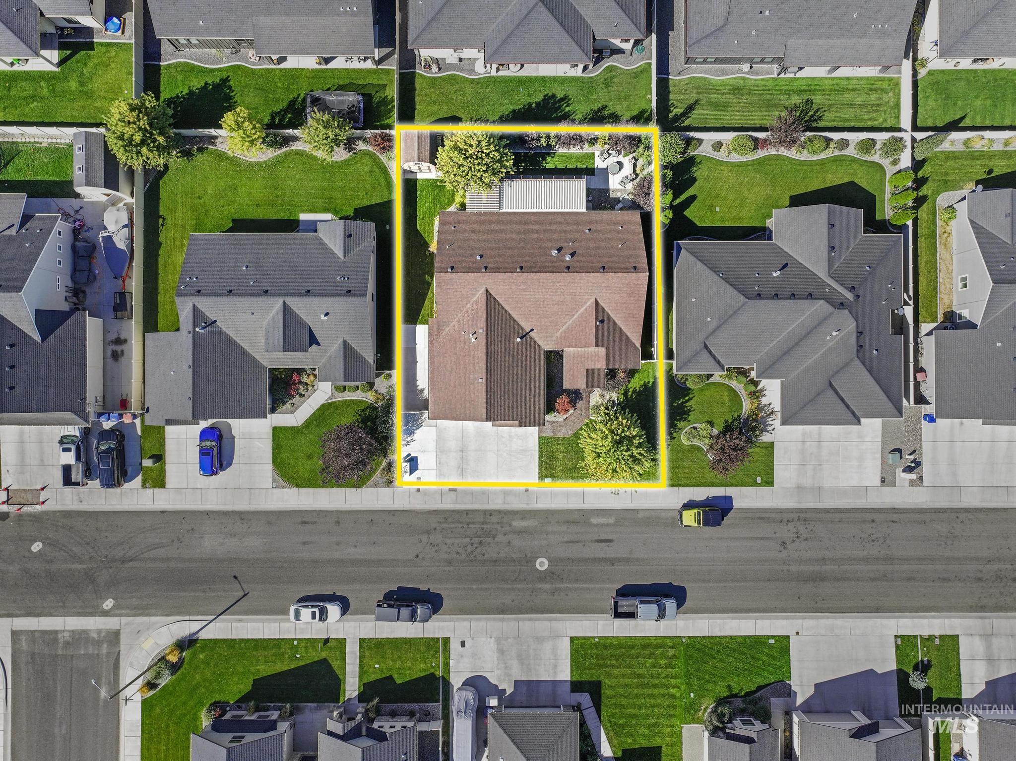 2043 Prospector Way Twin Falls, ID 83301 - Photo 28 of 29 Aerial perspective of suburban area featuring property parcel outlined