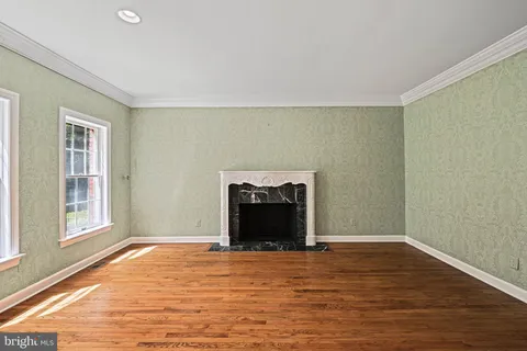 $2,050,000 | 700 Running Brook Drive, Great Falls, VA 22066