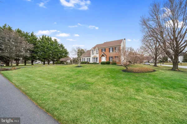 $764,900 | 8 Bayberry Close, Newark, DE 19711