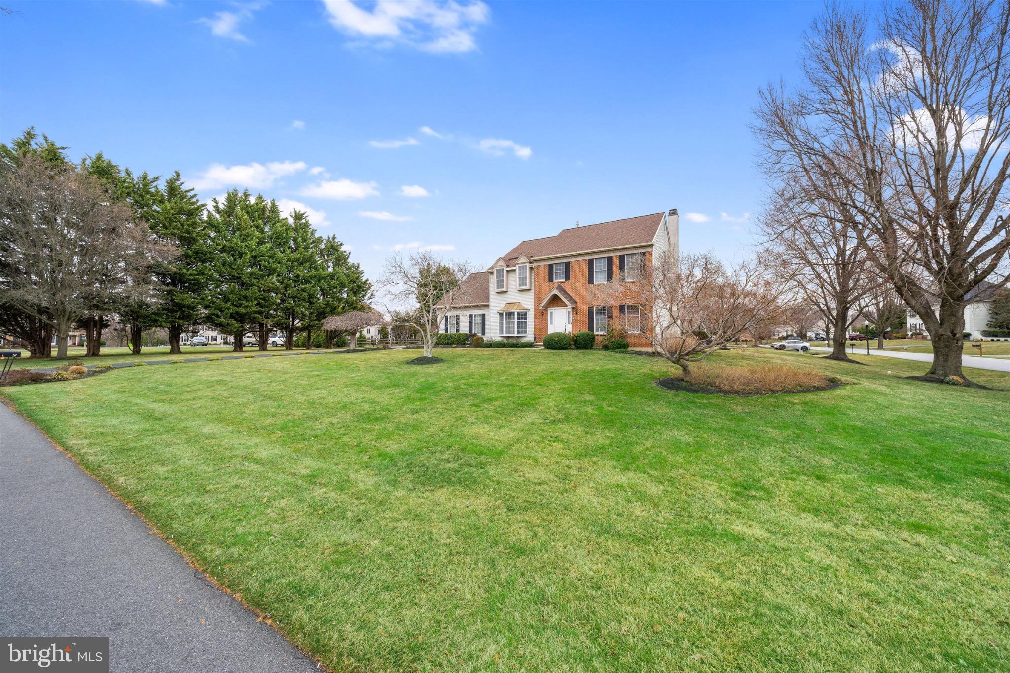 8 Bayberry Close Newark, DE 19711 - Photo 2 of 63 Charming home on lush green grounds.