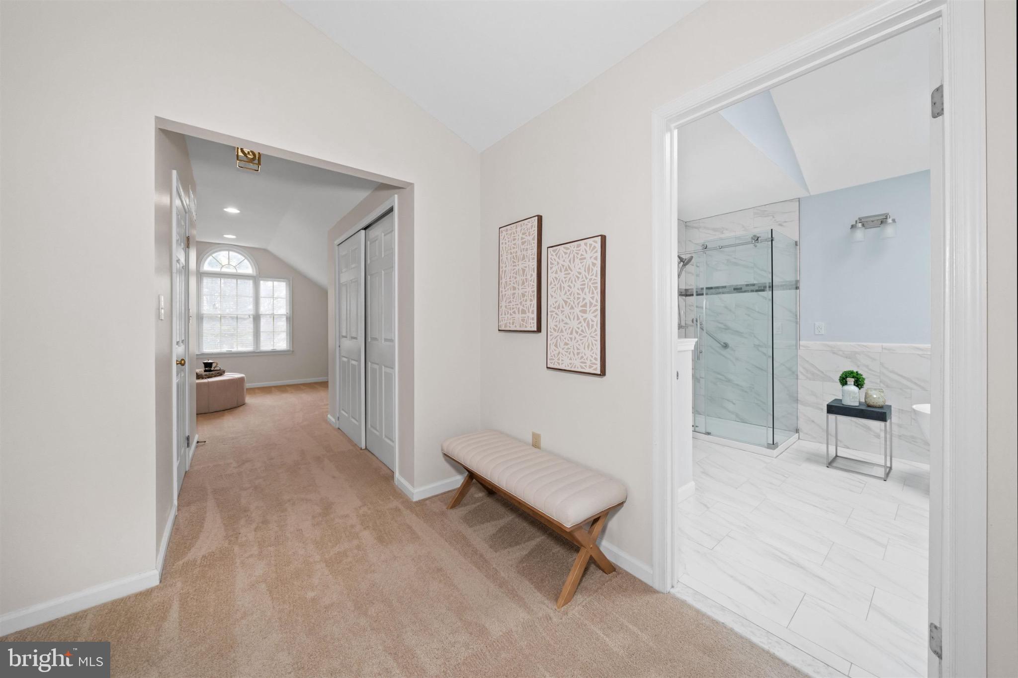 8 Bayberry Close Newark, DE 19711 - Photo 35 of 63 Inviting sitting area in the master bedroom.