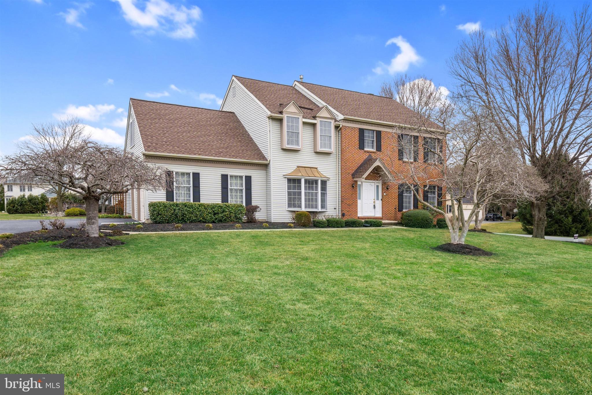 8 Bayberry Close Newark, DE 19711 - Photo 4 of 63 Charming home with lush green surroundings.