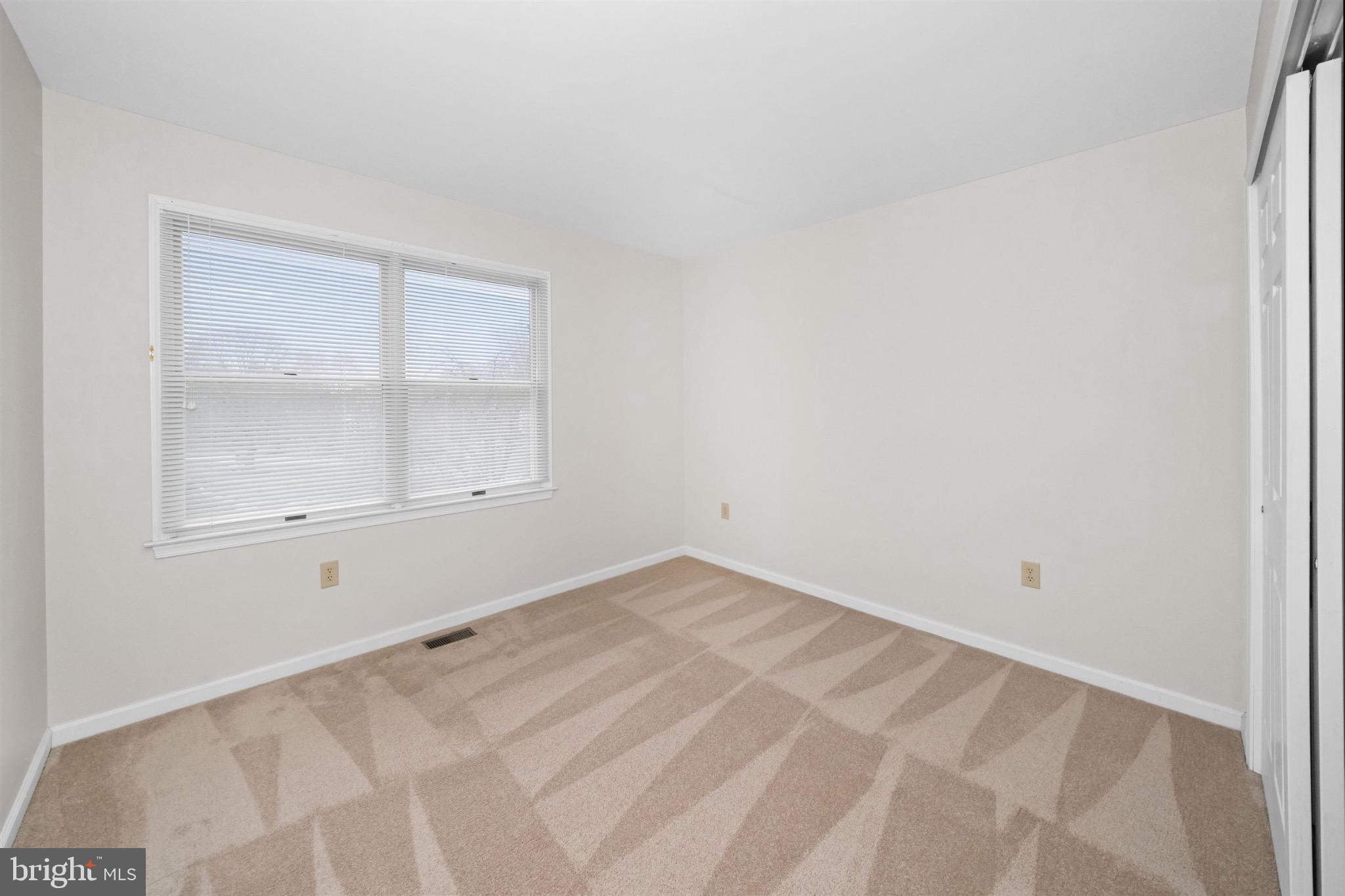 8 Bayberry Close Newark, DE 19711 - Photo 42 of 63 Bright and airy blank canvas for creativity.