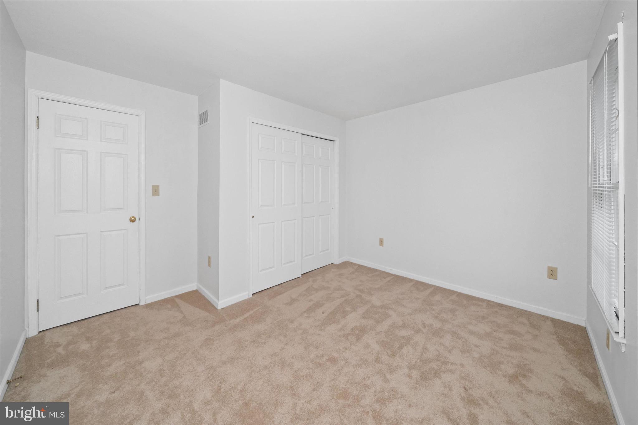 8 Bayberry Close Newark, DE 19711 - Photo 45 of 63 Spacious, versatile room ready for your vision.