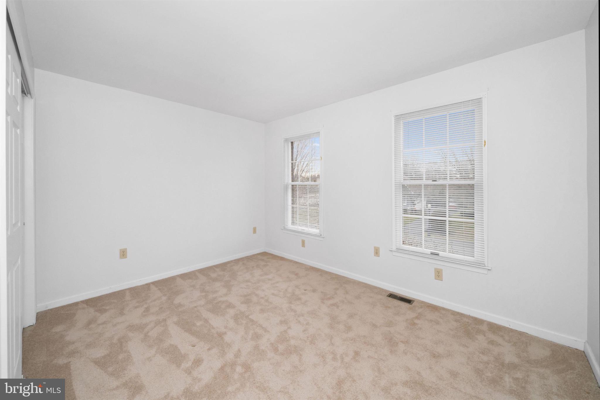 8 Bayberry Close Newark, DE 19711 - Photo 46 of 63 Bright and airy blank canvas awaits your touch.