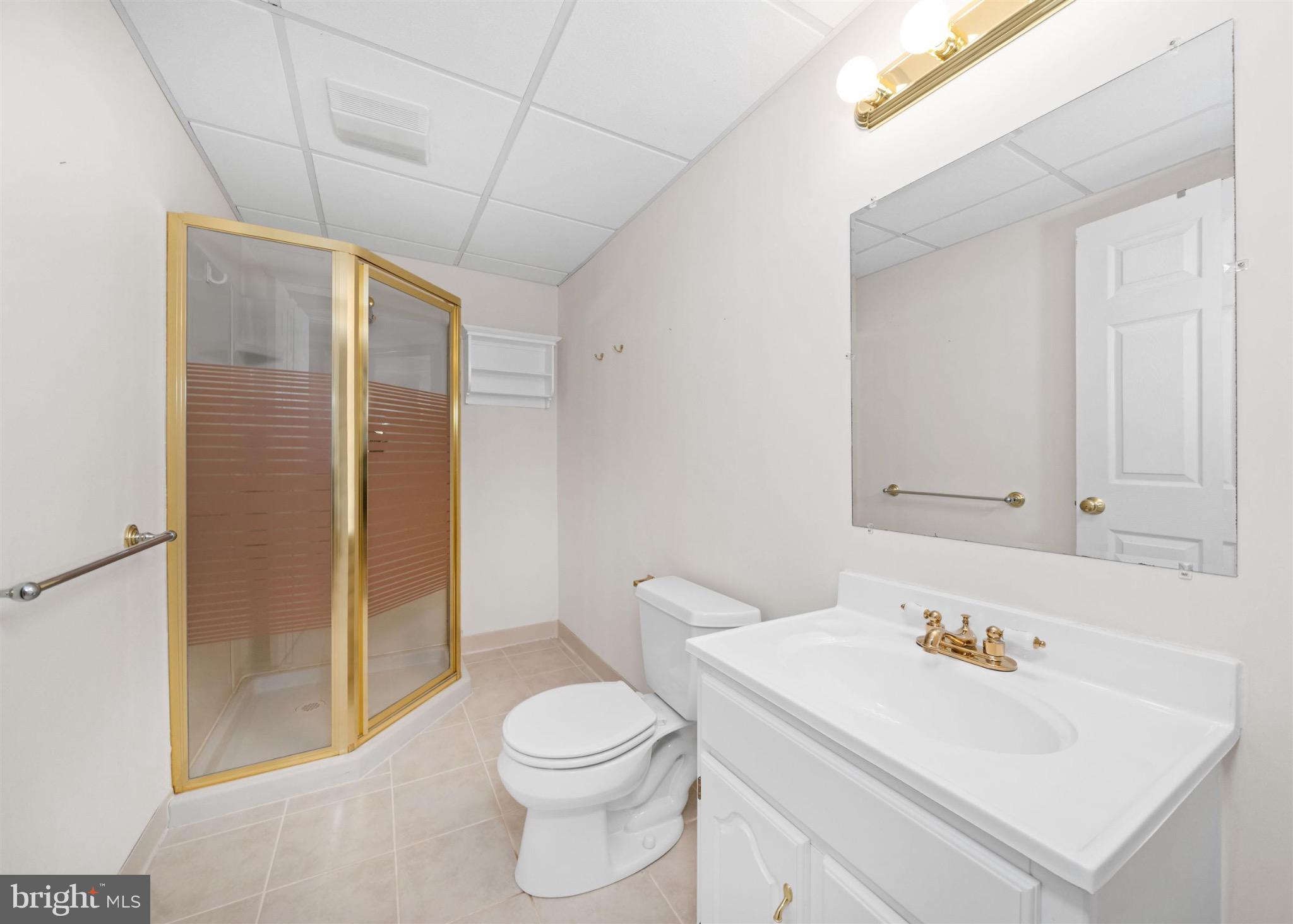 8 Bayberry Close Newark, DE 19711 - Photo 47 of 63 Full bathroom located in the basement