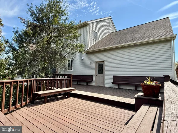 $764,900 | 8 Bayberry Close, Newark, DE 19711