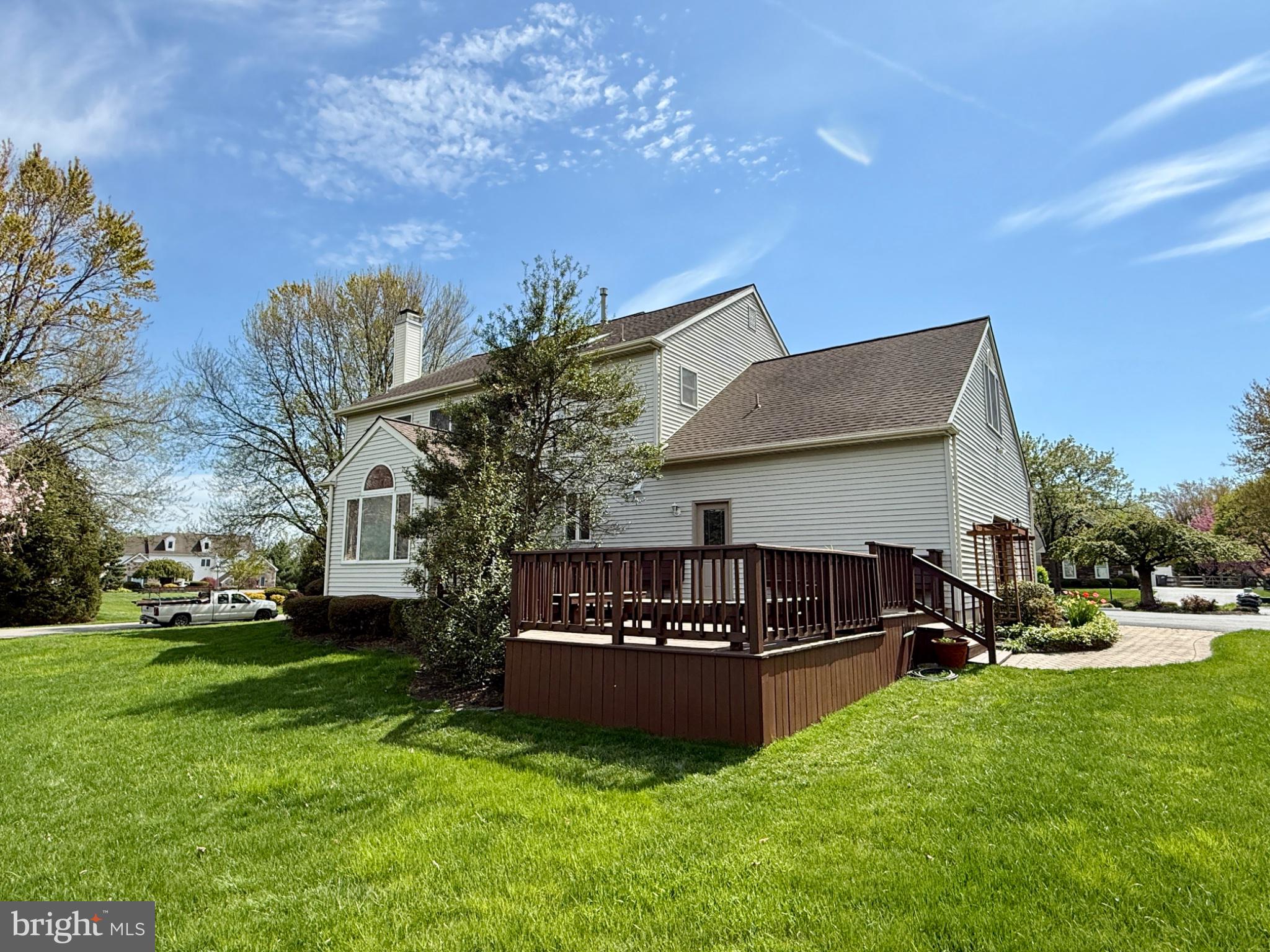 8 Bayberry Close Newark, DE 19711 - Photo 59 of 63 Charming home with lush green surroundings.