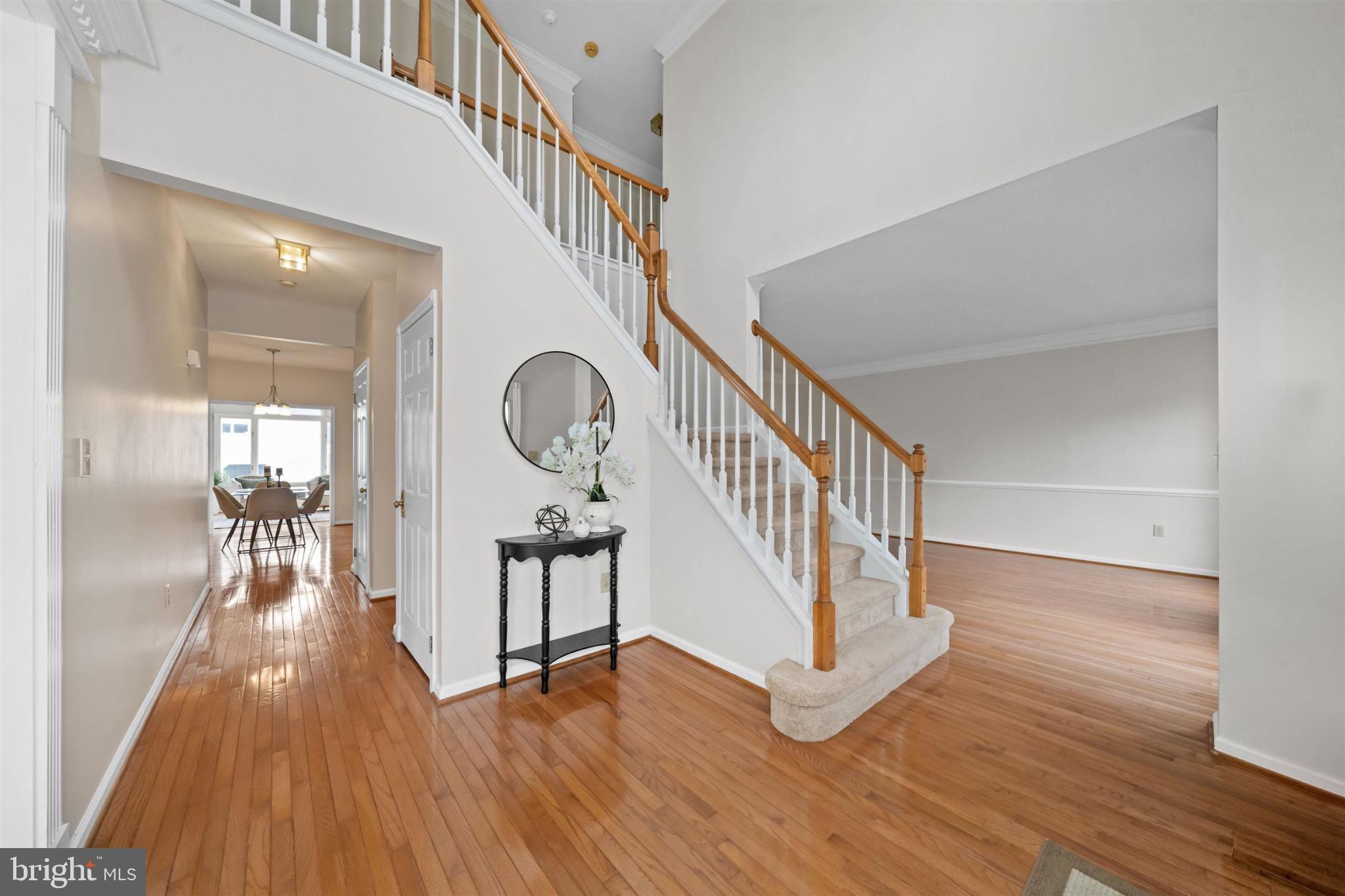 8 Bayberry Close Newark, DE 19711 - Photo 7 of 63 Inviting foyer with elegant staircase.