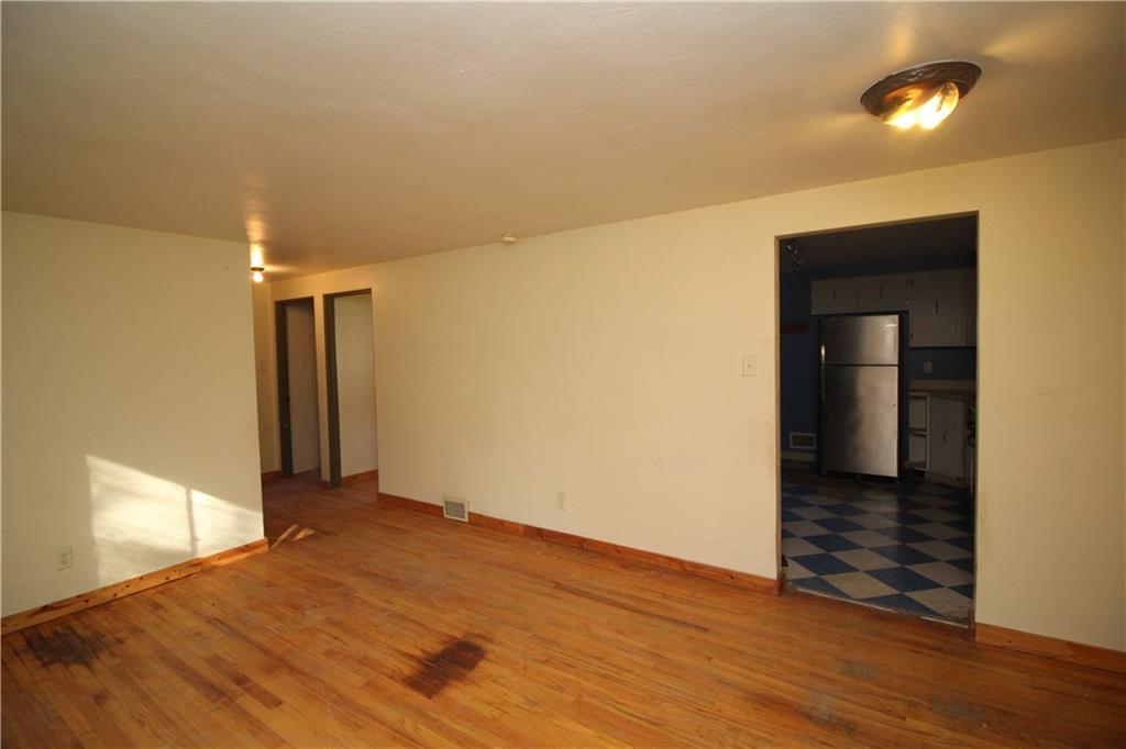 1347 Grove Road Pittsburgh, PA 15234 - Photo 11 of 25 Gallery Image 11