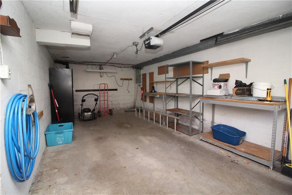 1347 Grove Road Pittsburgh, PA 15234 - Photo 19 of 25 Gallery Image 19